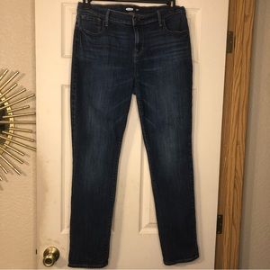 Dark Wash Jeans Curvy hips, Straight Leg, light distressing Size 12 Old Navy